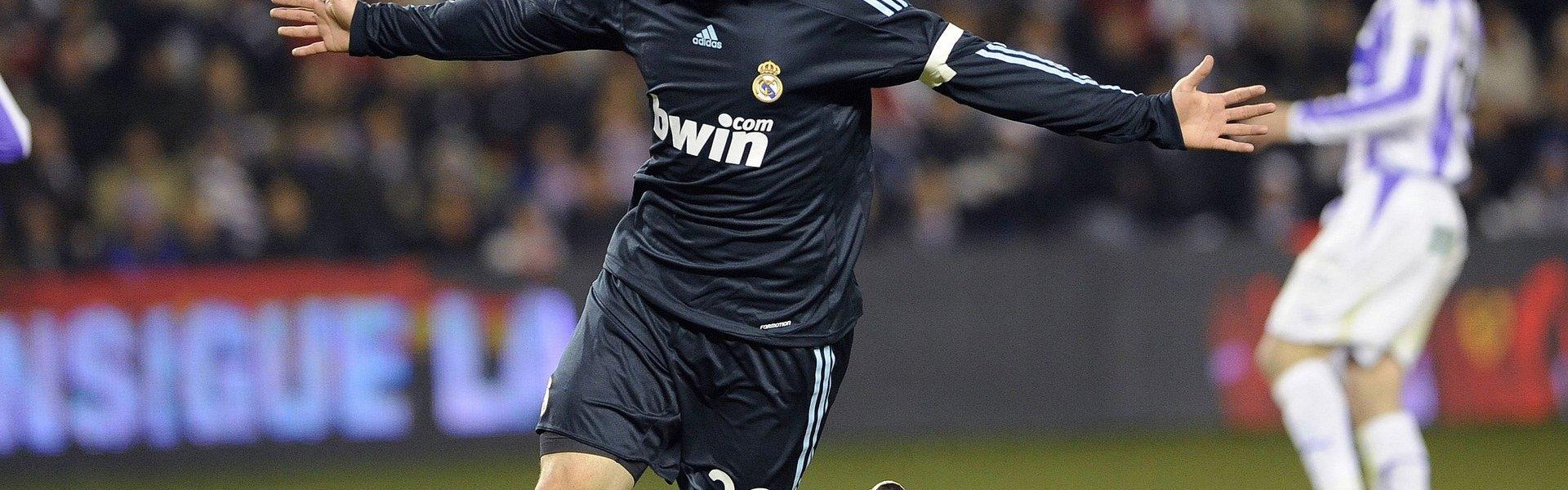 足球直播-2006年火箭队20号球员的表现及贡献