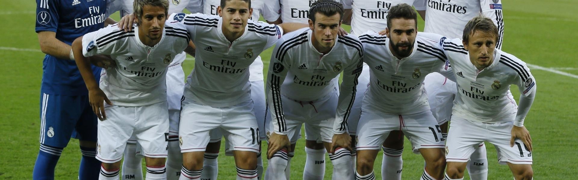 足球直播-CBA足球第一阶段球员：回顾CBA与足球比赛第一阶段的亮点与球员表现