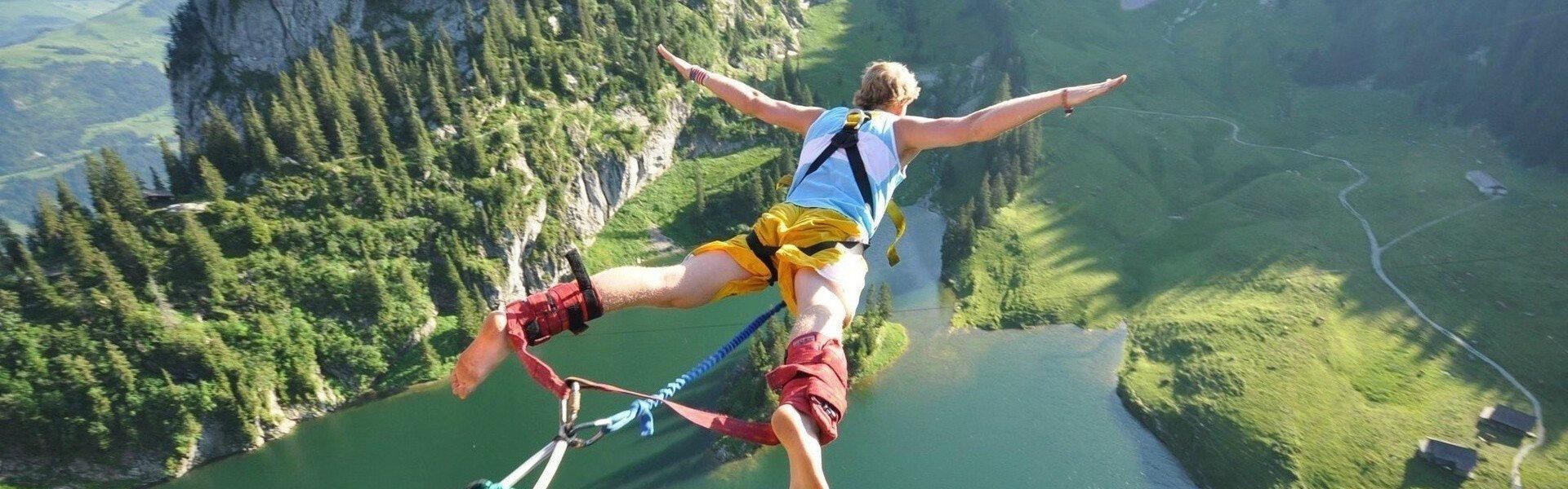 足球直播-世俱杯锋线球员在空位选择能力方面的表现对比分析