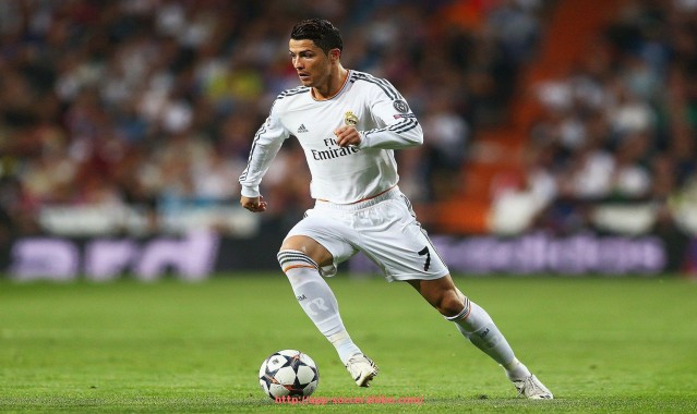 足球直播-2008赛季英超球员完整名单及球队阵容配置回顾